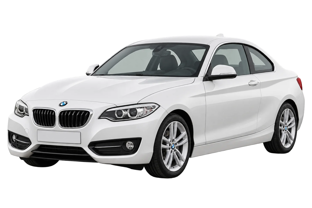 Witte BMW 2er Reihe 1C F22 Coupé, schuin van voren