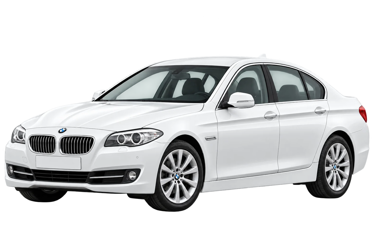 Witte BMW 5er Reihe 5L F10 Limousine - Ohne Allradlenkung, schuin van voren