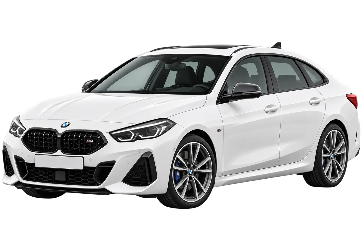 Witte BMW M2 F2GC F44 M235i xDrive Gran Coupé, schuin van voren