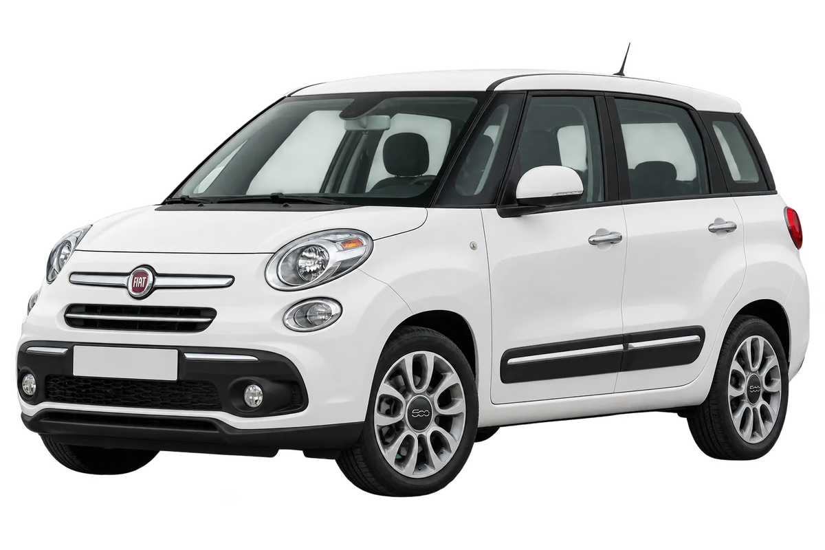 Witte Fiat 500L 199 Wagon, schuin van voren