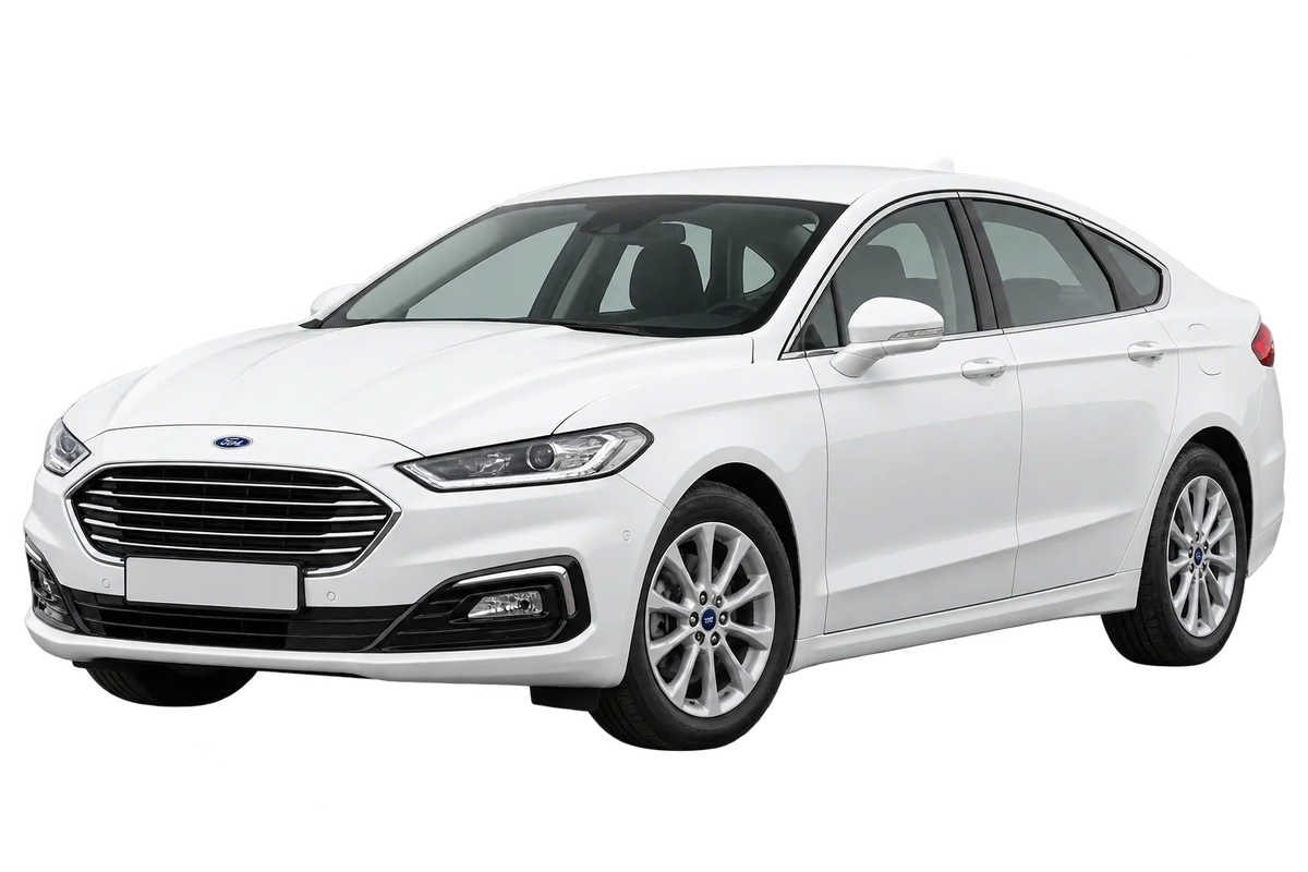 Witte Ford Mondeo BA7 Limousine Facelift 2019, schuin van voren