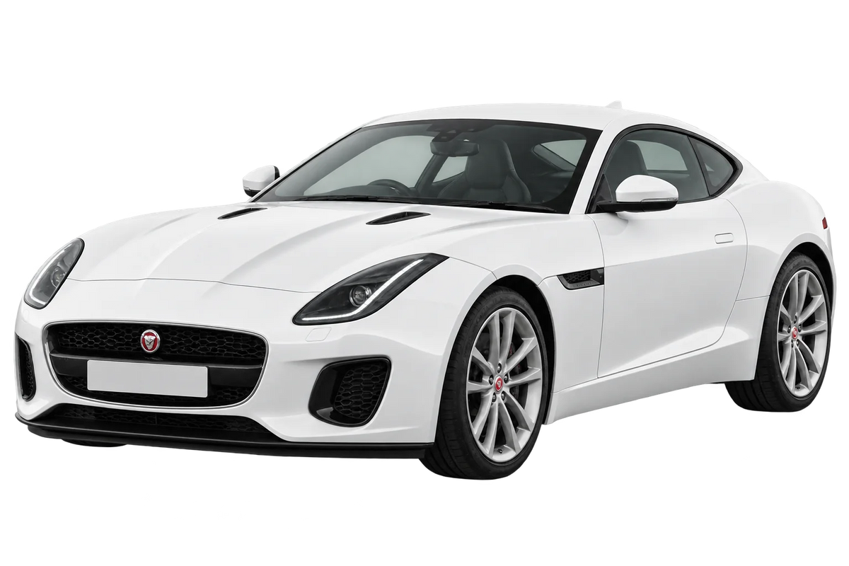 Witte Jaguar F-Type QQ6 Coupé Facelift 2017, schuin van voren