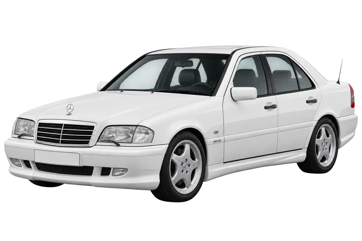 Witte Mercedes C-Klasse AMG HO 202 AMG C 43 Limousine, schuin van voren