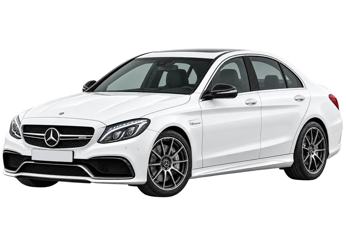 Witte Mercedes C-Klasse AMG 204AMG (W205AMG) W205 AMG C 63 / AMG C 63 S Limousine / 350 kW - 375 kW, schuin van voren