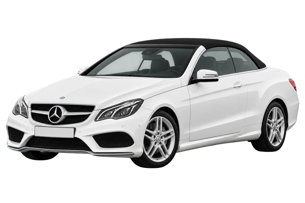 Witte Mercedes E-Klasse 207 A207 Cabriolet, schuin van voren