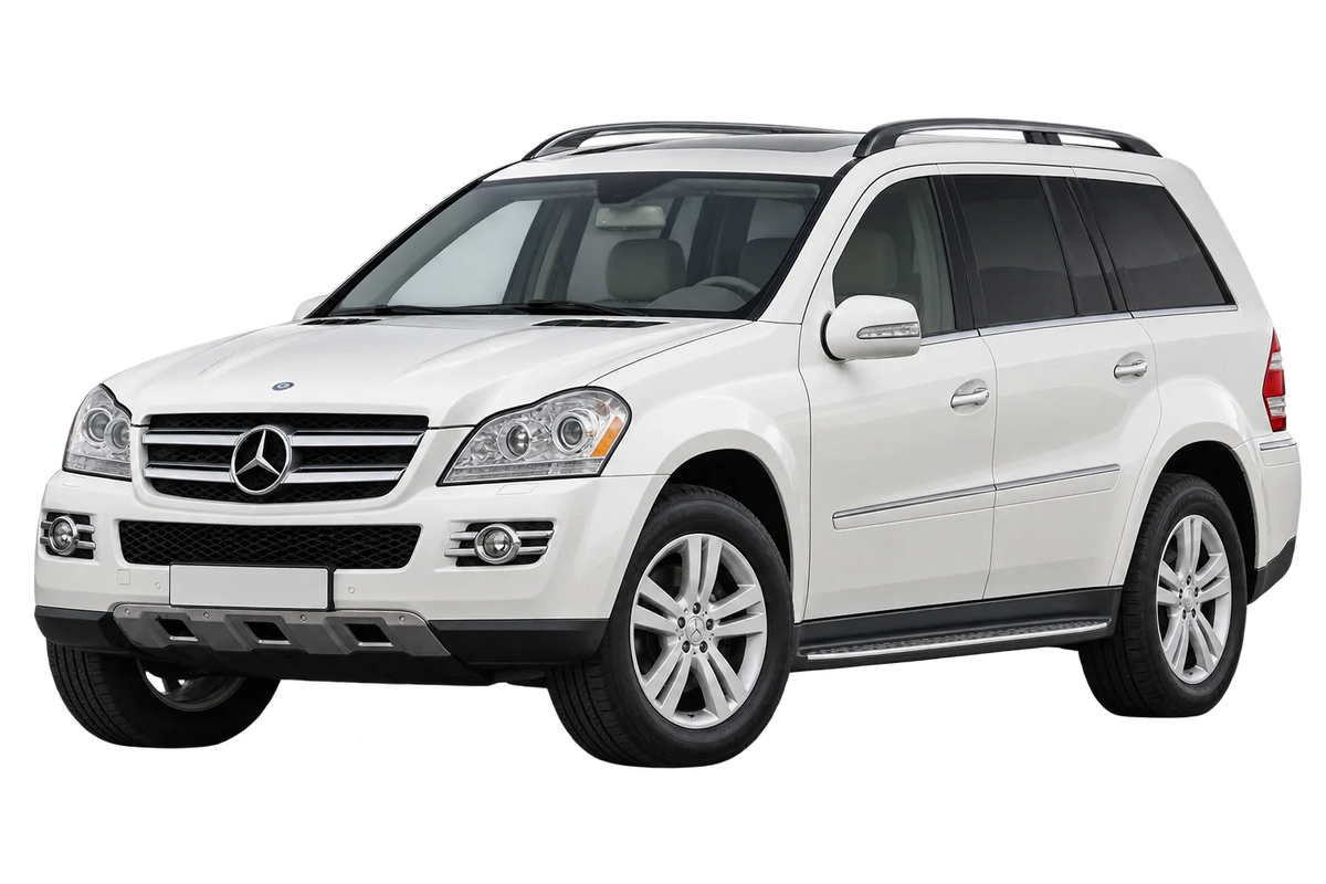Witte Mercedes GL-Klasse 164G, schuin van voren