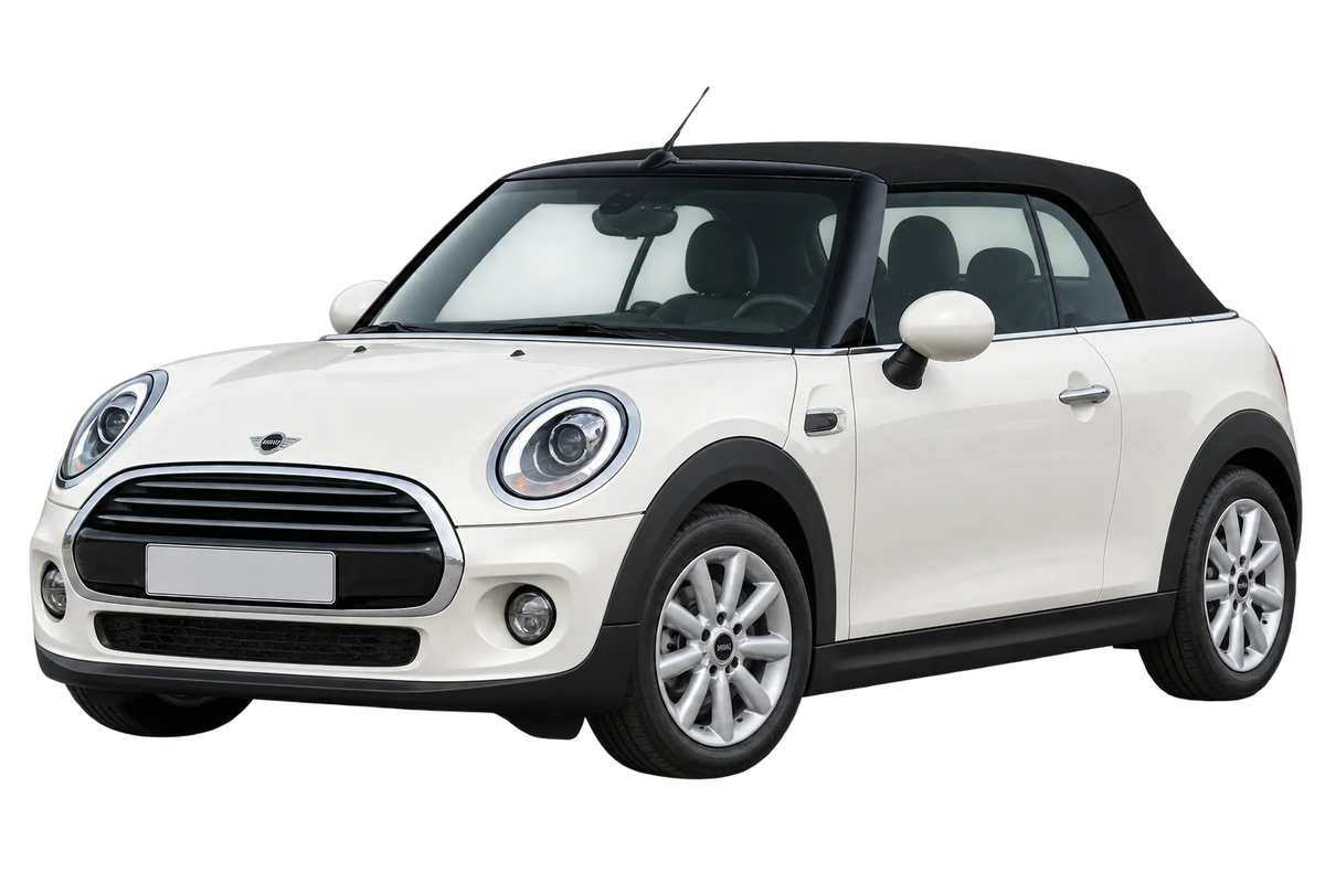 Witte Mini Cooper UKL-L / FML2 / FMCA F57 Cabriolet, schuin van voren