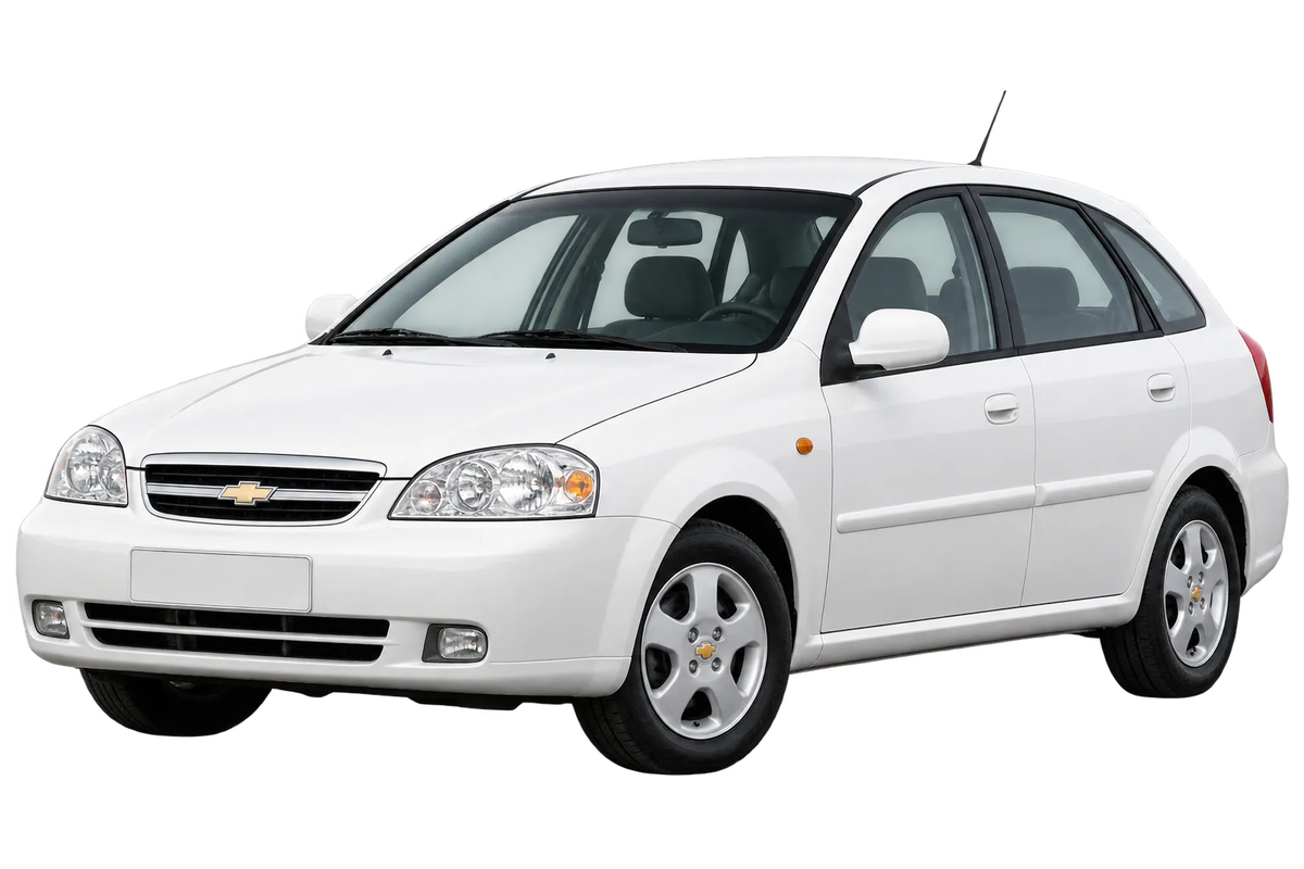 Witte Chevrolet Nubira KLAJ, UU6J, SUPJ, schuin van voren