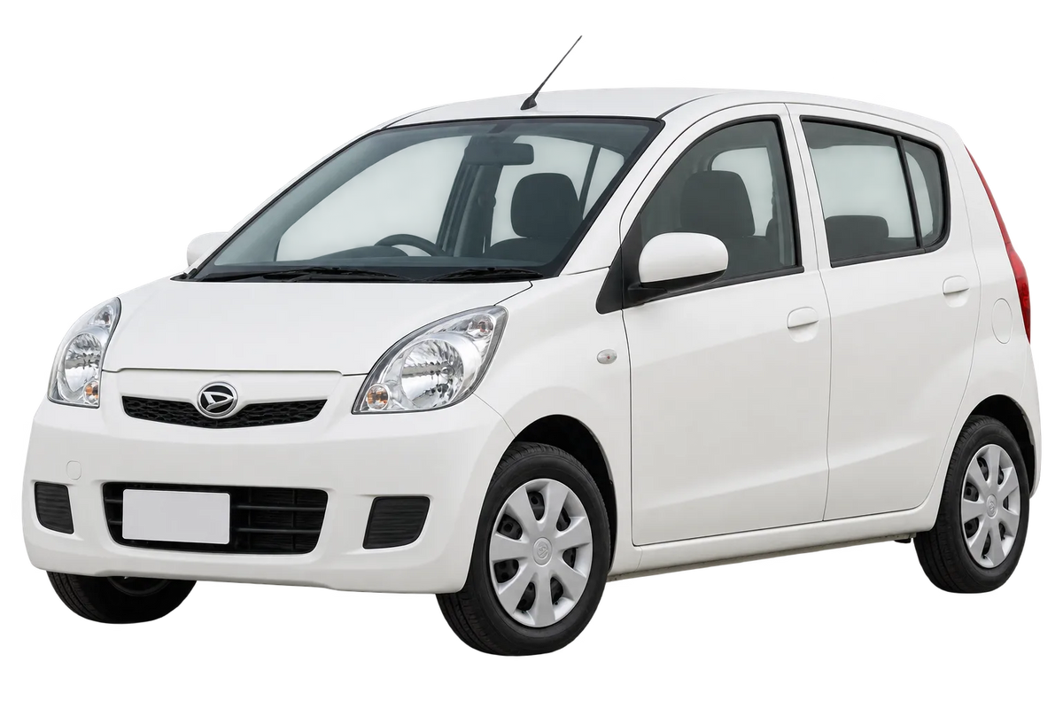 Witte Daihatsu Cuore L27 L 276, schuin van voren