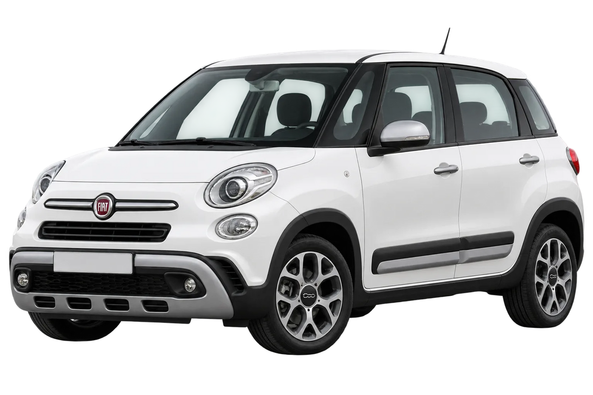 Witte Fiat 500L 199 Cross, schuin van voren