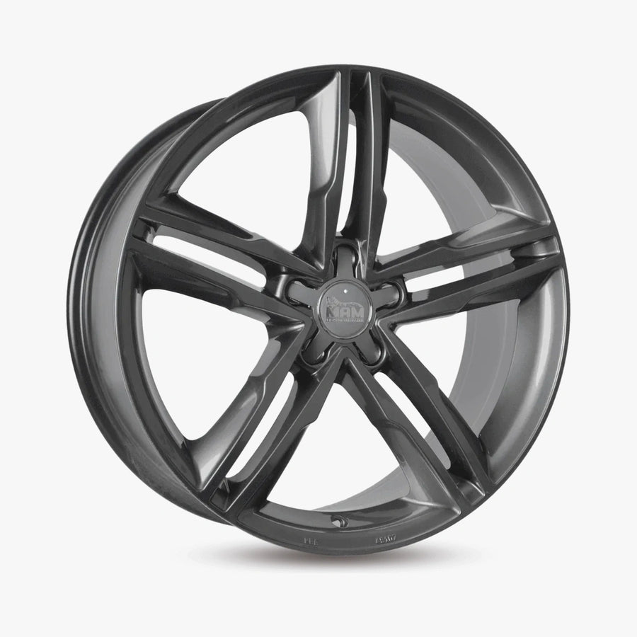 MAM A1 Palladium Painted (PP) lichtmetalen velg in schuin driekwartaanzicht