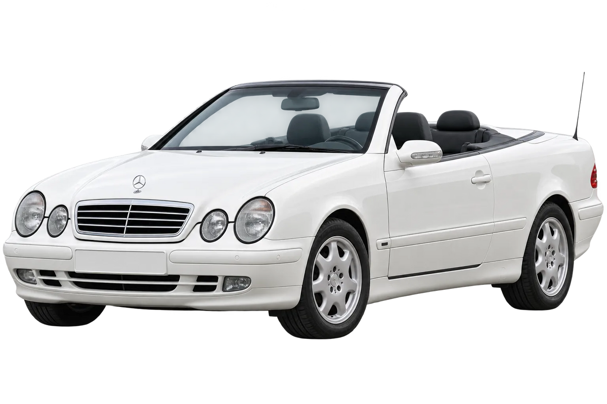 Witte Mercedes CLK-Klasse 208, schuin van voren