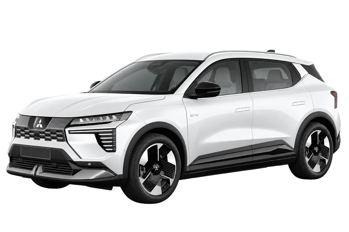 Witte Mitsubishi Eclipse Cross RCB, schuin van voren