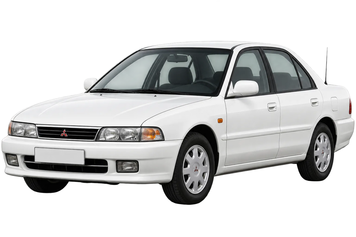 Witte Mitsubishi Galant E90, schuin van voren