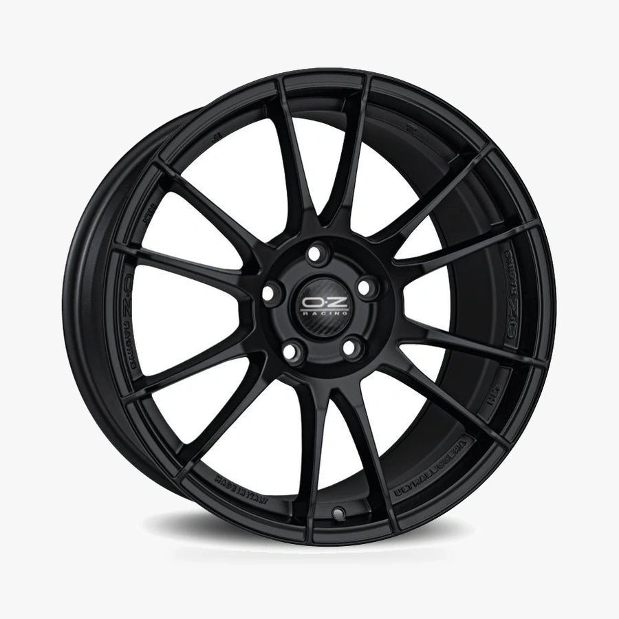 OZ ULTRALEGGERA HLT Matt Black lichtmetalen velg in schuin driekwartaanzicht