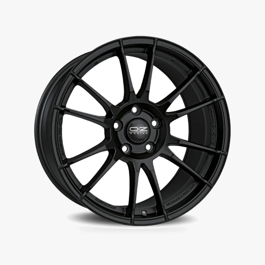 OZ ULTRALEGGERA Matt Black lichtmetalen velg in schuin driekwartaanzicht