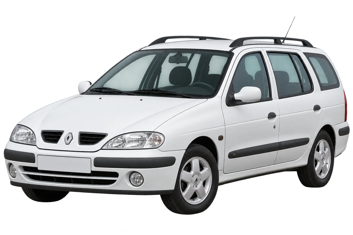 Witte Renault Megane KA Grandtour, schuin van voren