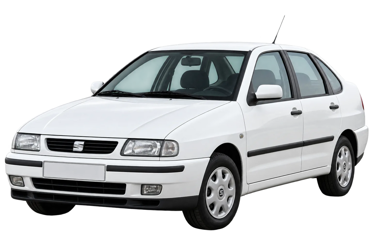 Witte Seat Cordoba 6K, schuin van voren