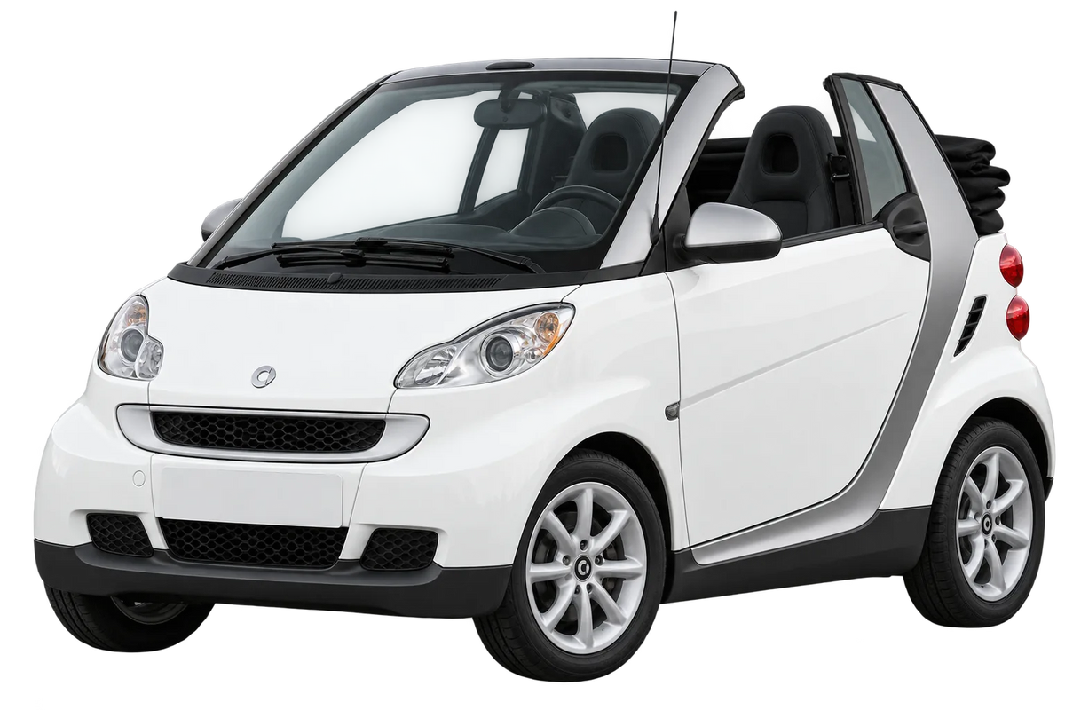 Witte Smart Fortwo 451, schuin van voren