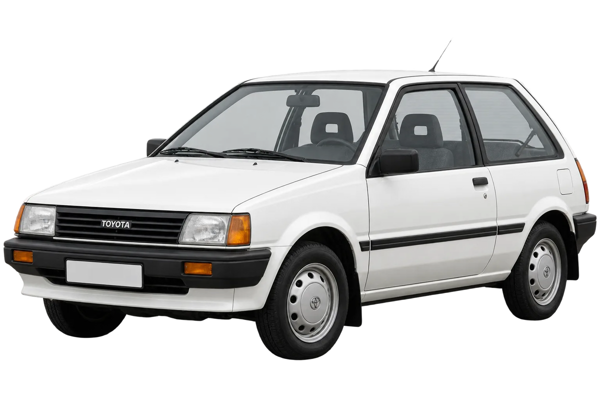 Witte Toyota Starlet P7, schuin van voren