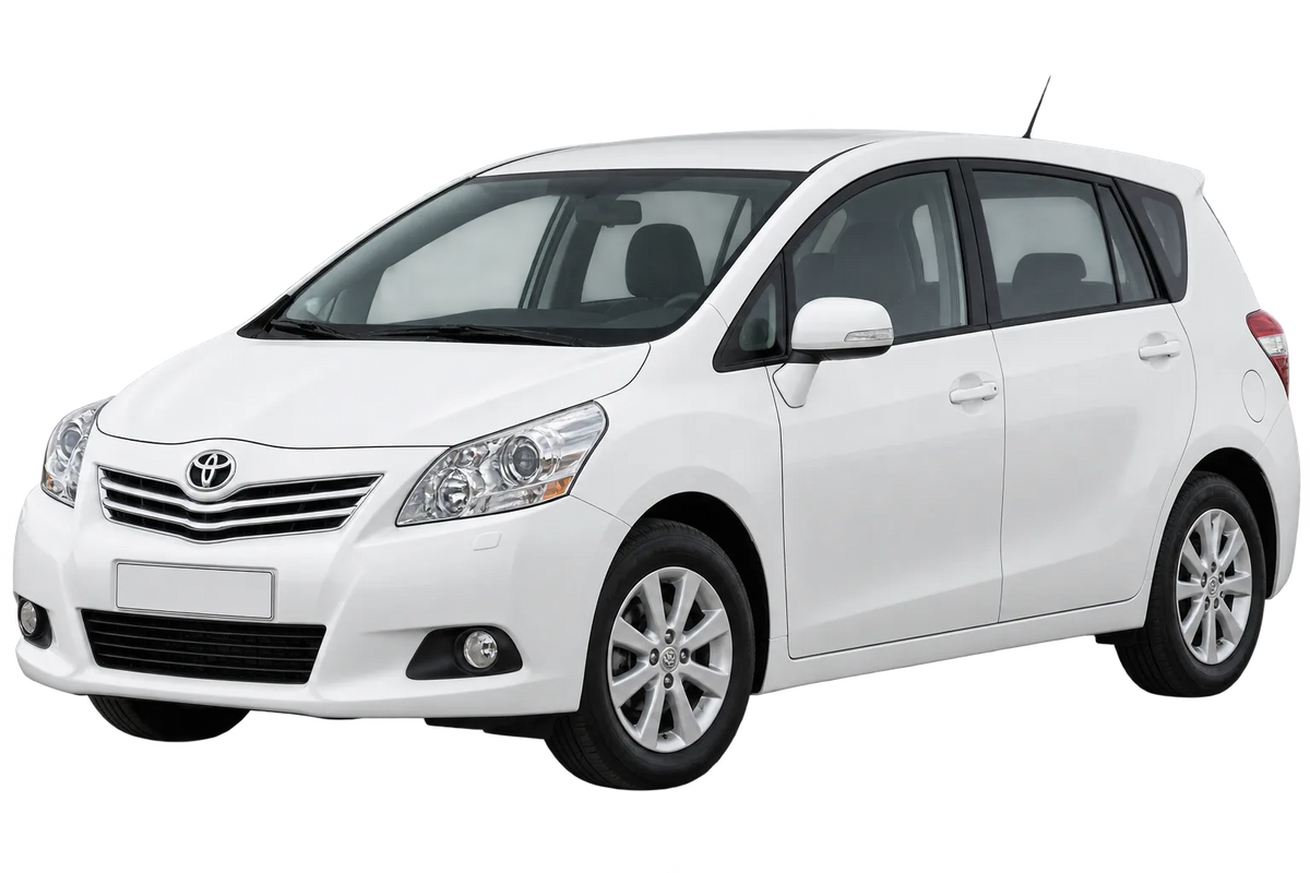 Witte Toyota Verso AR2, AR2N, schuin van voren