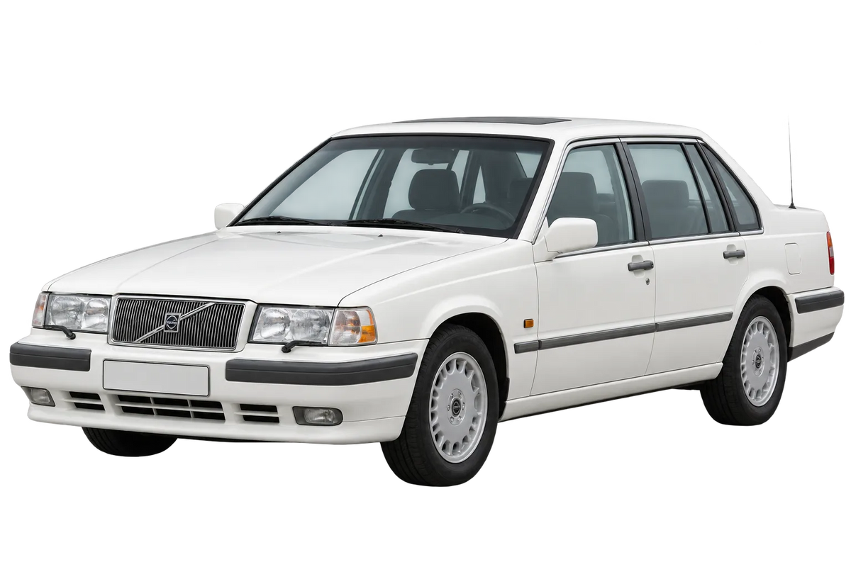 Witte Volvo 960 964-965, schuin van voren